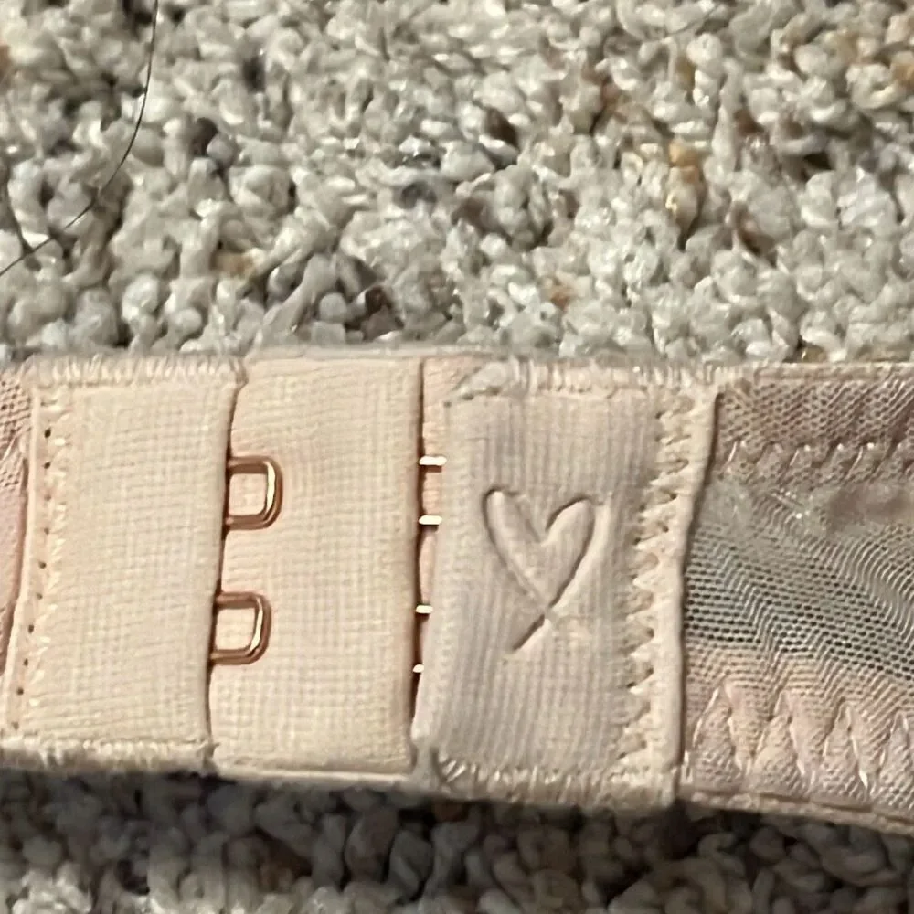 Victorias Secret‎ Nude Shimmer Lightly Lined Demi Bra 36B